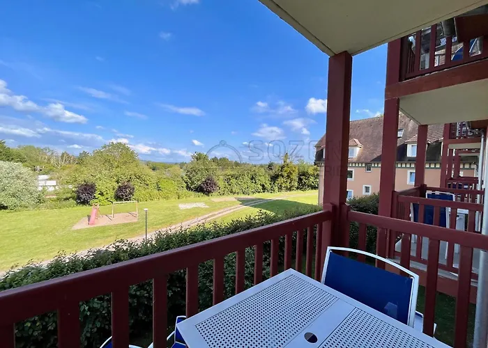 B08 1er Etage La Ferme De Deauville 1 Ch Sozen C * Saint-Arnoult (Calvados)